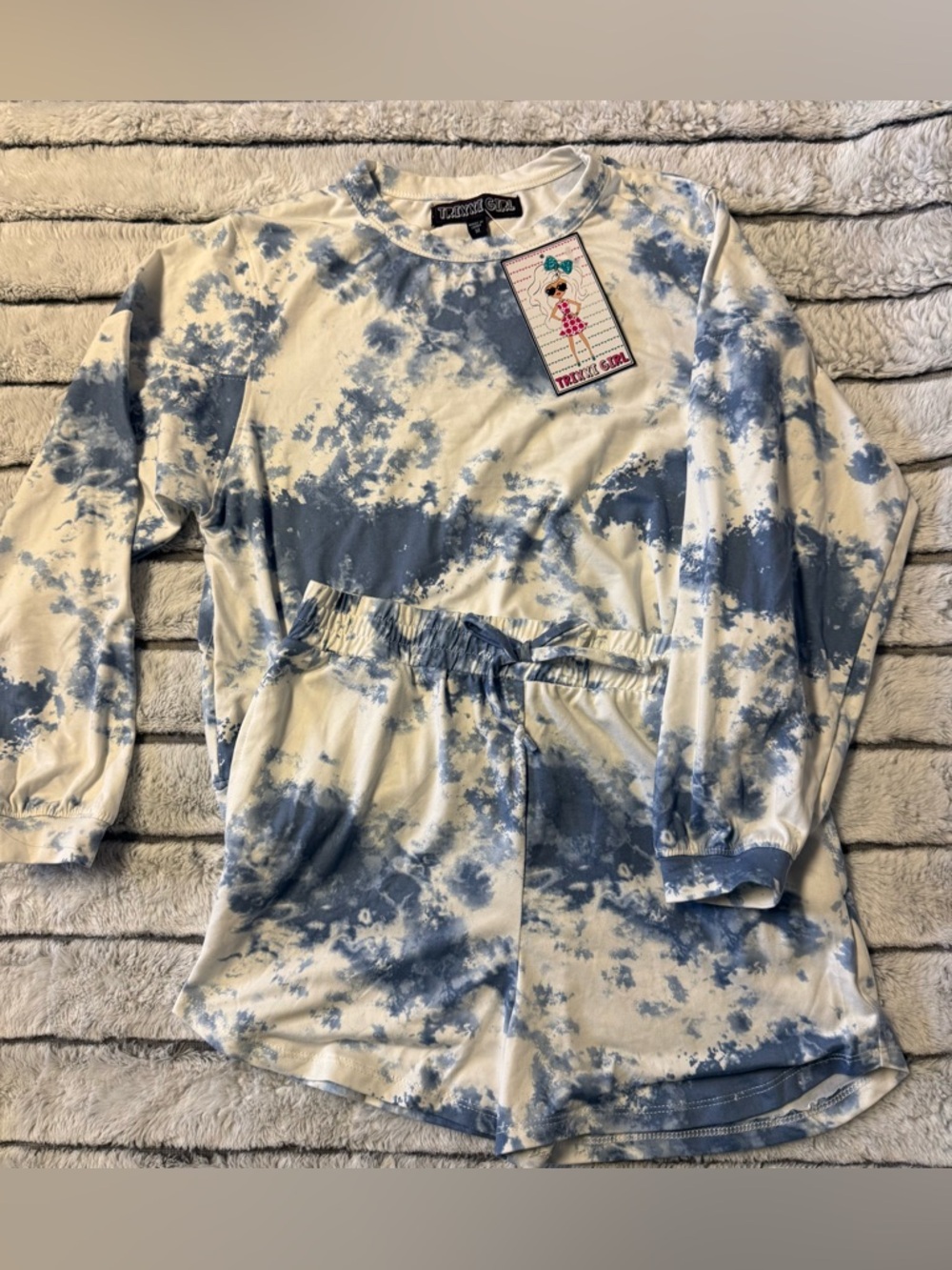 Trixxi Tie-Dye Lounge Set in White and Blue